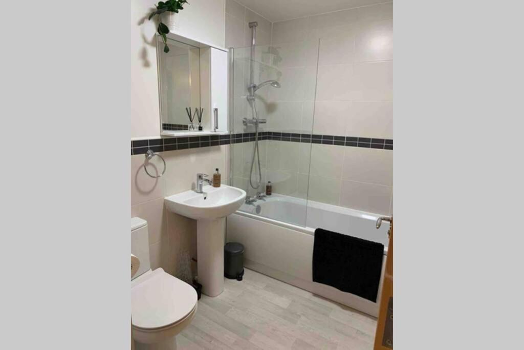 Apartamento The Mowbray Harrogate Exterior foto