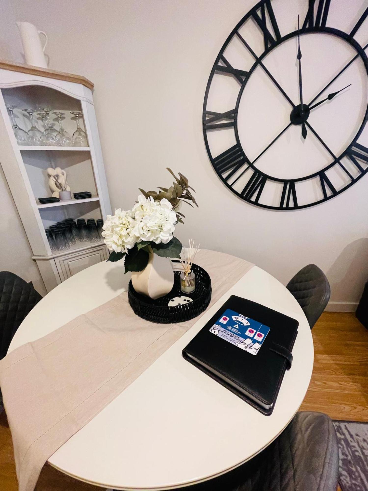 Apartamento The Mowbray Harrogate Exterior foto